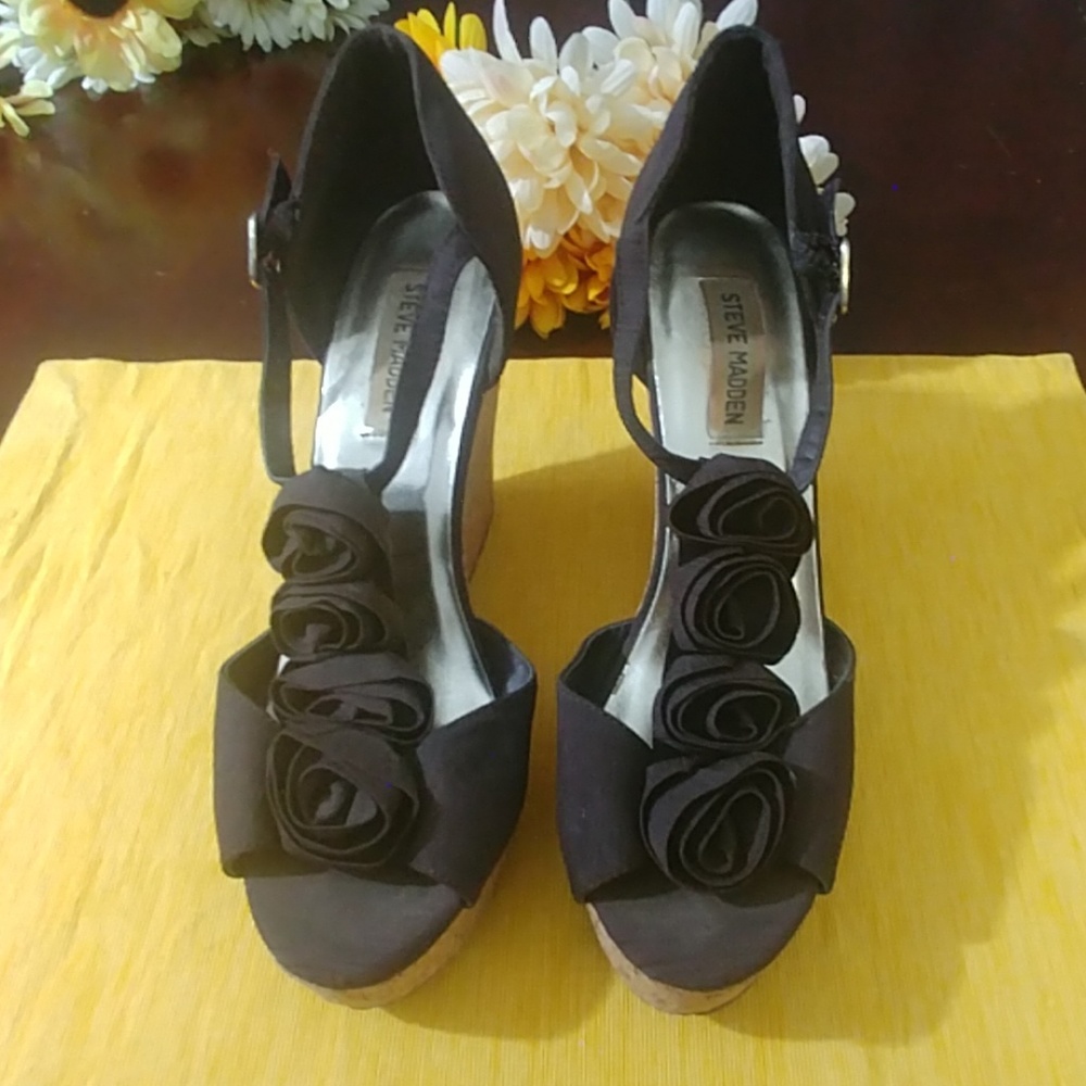 Steve Madden P-Ven Flower Tstrap